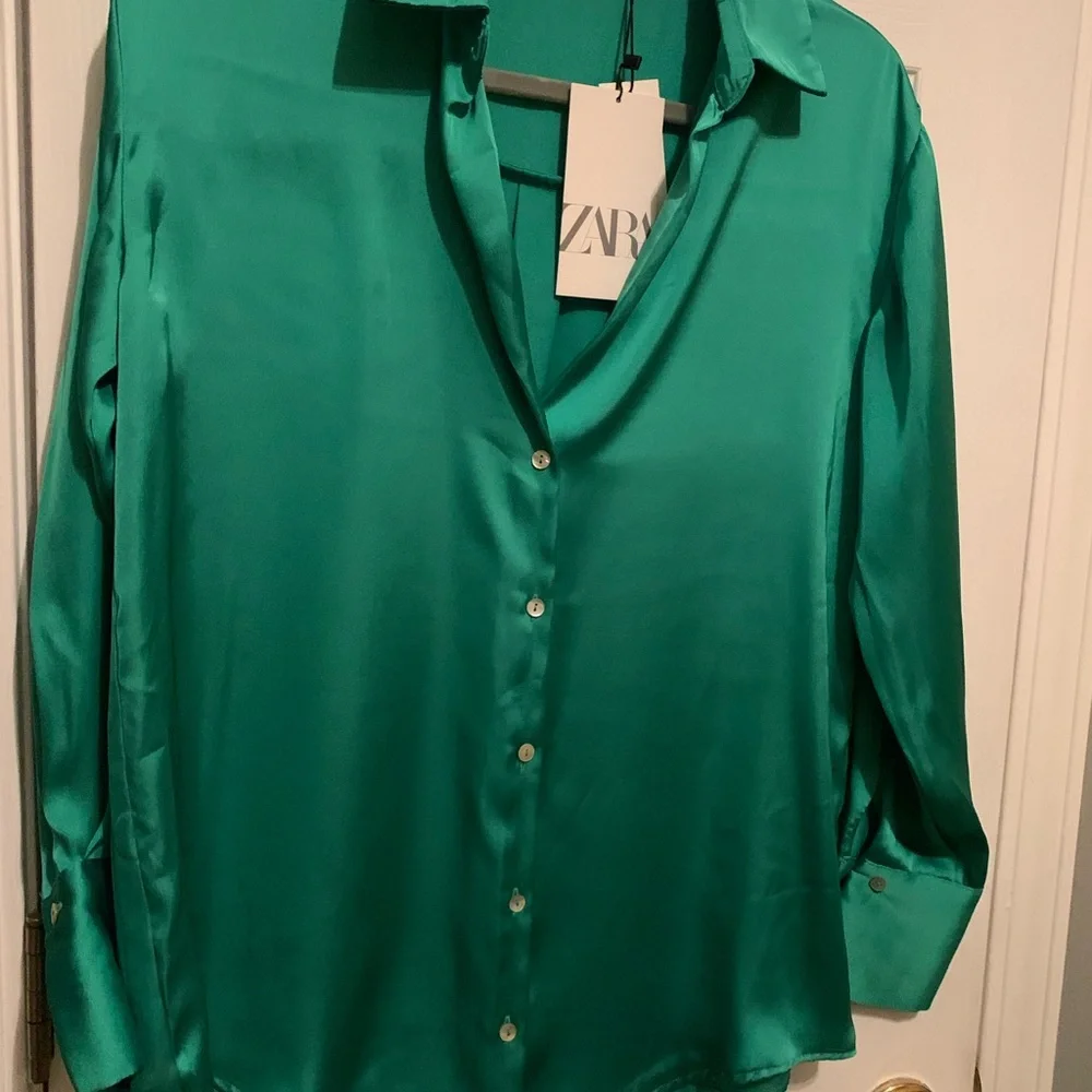 Zara Vibrant Green Button Down Shirt - Picture 2 of 6